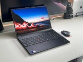 Recenzja Lenovo ThinkPad E16 G3 - niedrogi laptop biurowy jest jeszcze lepszy dzięki wyświetlaczowi 120 Hz